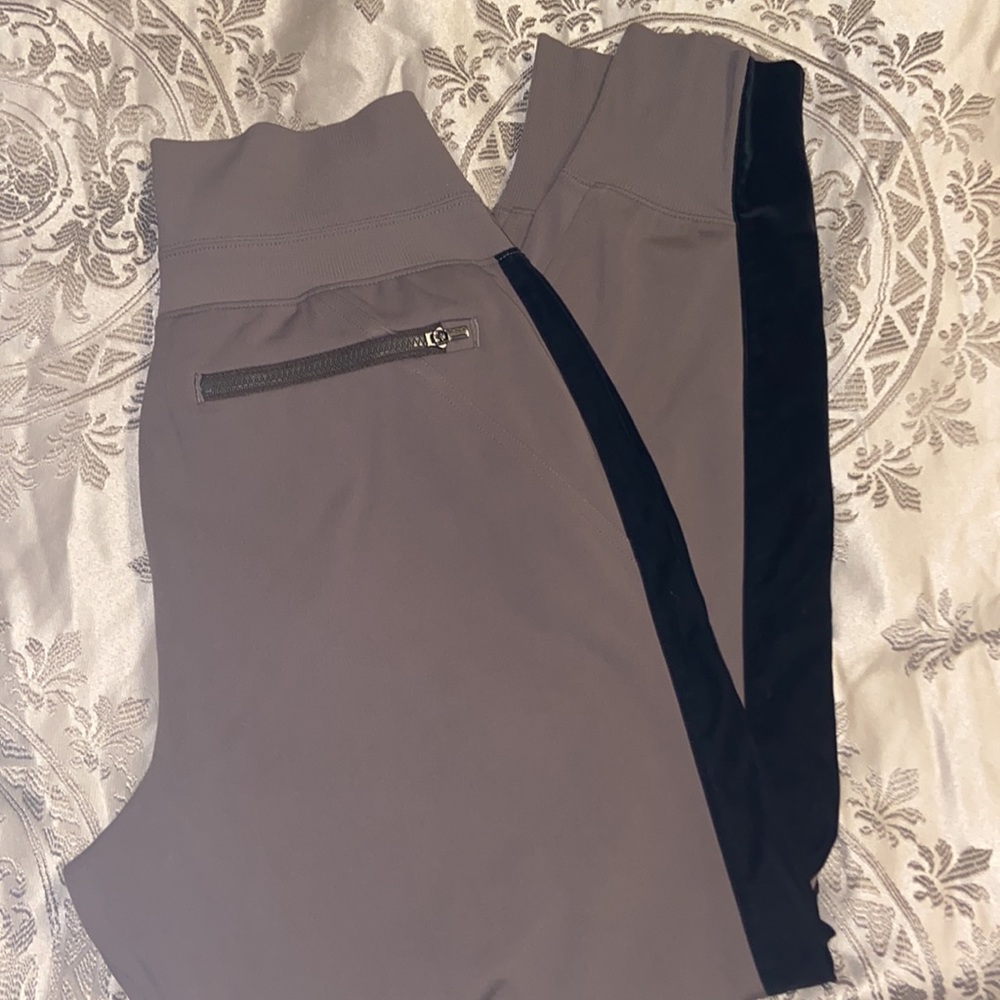 Athleta size small (Venice velvet stripe jogger)